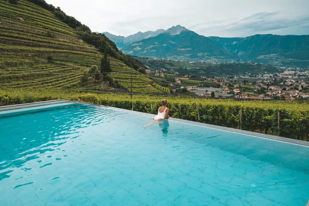 Infinity Pool Schloss Plars Meran