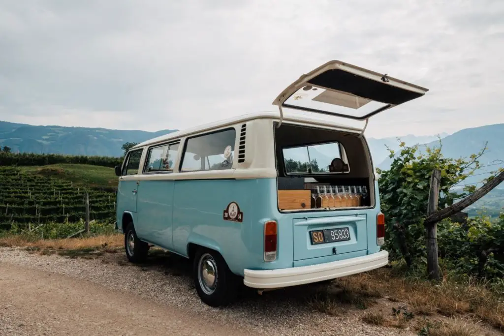 VW Bulli Oldtimer Wein Tour Hotel Ansitz Plantitscherhof