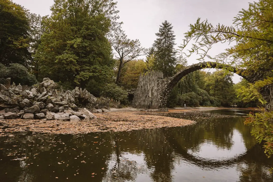 Rakotzbrücke - Die mystische Teufelsbrücke im Osten Deutschlands