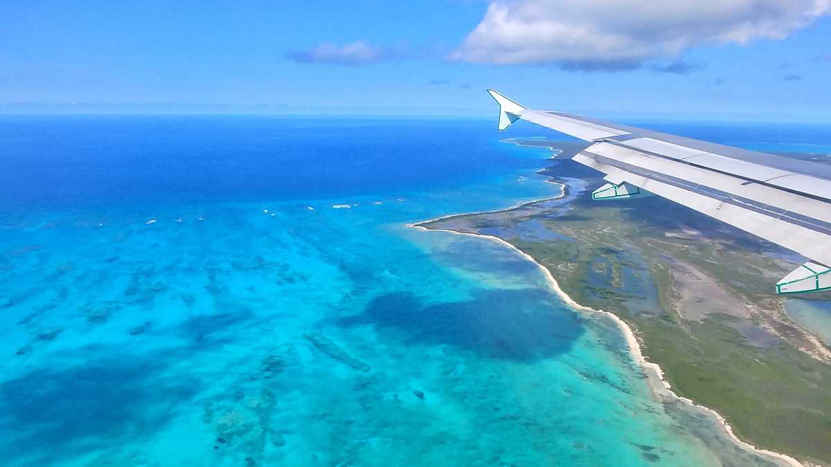 Turks and Caicos Inselhopping Karibik Flug