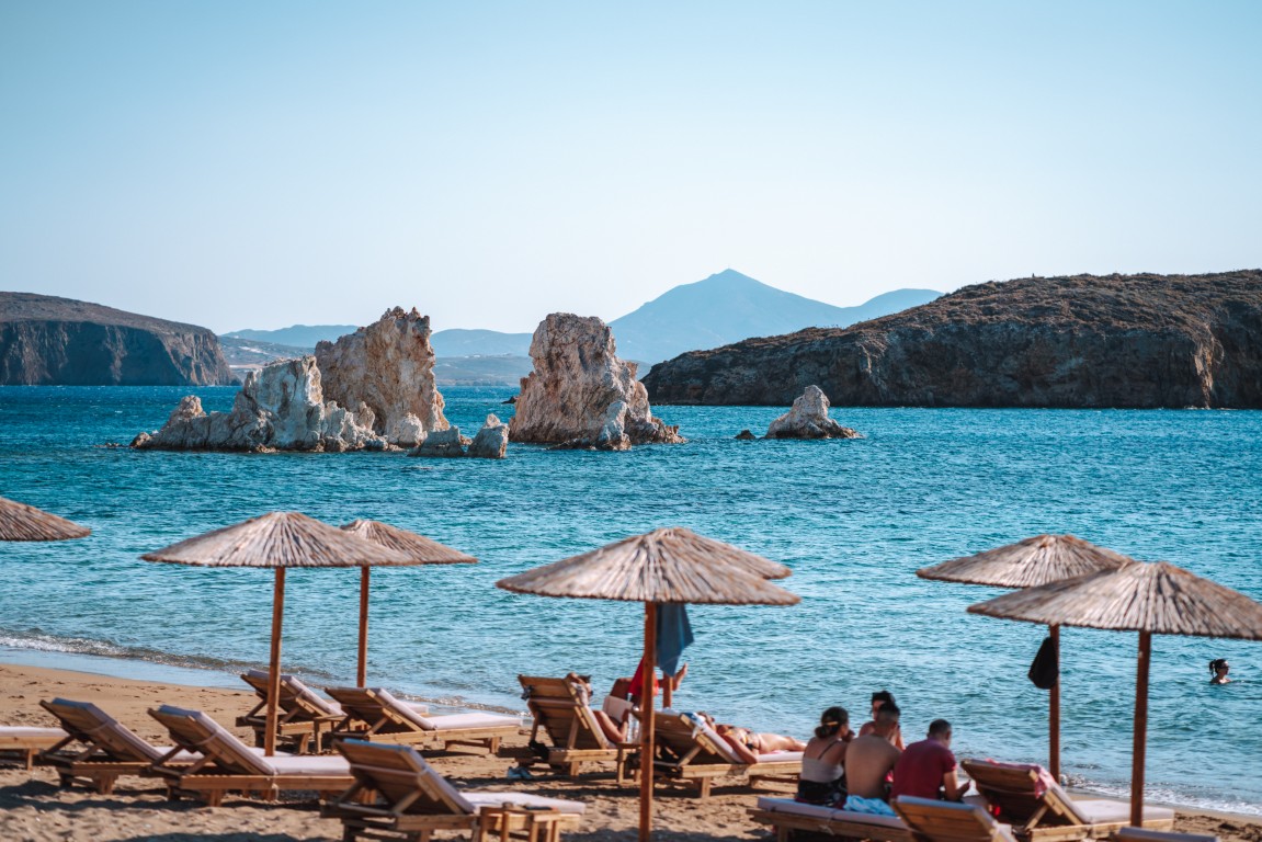 Mavrospilia Beach Kimolos Felsnadeln